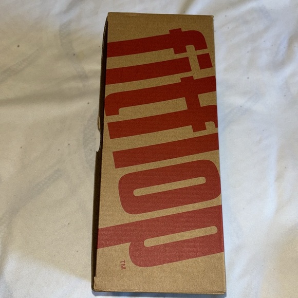 NWT Womens Fitflop Iqushion Flip Flops MSRP $38 Zebra print - Picture 5 of 9